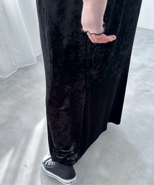 EPIMI E'PIMMY（エピミエピミー）の「ベロアマーメイドキャミワンピース（ワンピース・レディース・ブラック/グレー/ベージュ・MEDIUM）」の21枚目の写真