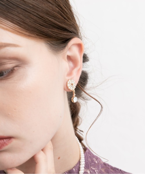 Cupid Heart（キューピッドハート）の「【Cupid Heart】結婚式アクセ！ストーンビジューイヤリング（イヤリング・レディース・ゴールド・MEDIUM）」の2枚目の写真