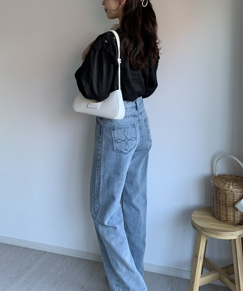 Silly(シリー)の「【春コーデに大活躍♪】2wayエンブロイダリーレースコンビブラウス(シャツ/ブラウス・レディース・ホワイト/ブラック・LARGE/MEDIUM)」の21枚目の写真