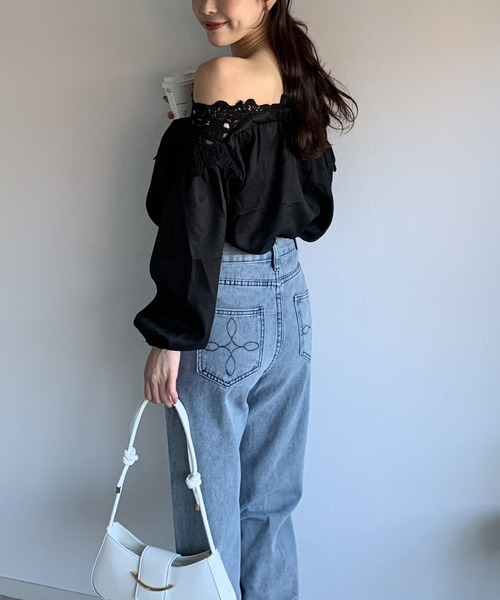 Silly(シリー)の「【春コーデに大活躍♪】2wayエンブロイダリーレースコンビブラウス(シャツ/ブラウス・レディース・ホワイト/ブラック・LARGE/MEDIUM)」の12枚目の写真