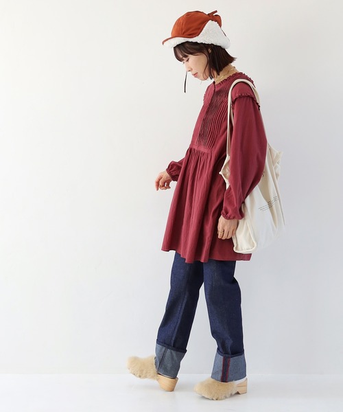 Crisp（クリスプ）の「フリルタックチュニック（シャツ/ブラウス・レディース・ワインレッド/チャコールグレー/ピンクベージュ/アイボリー・FREE）」の6枚目の写真