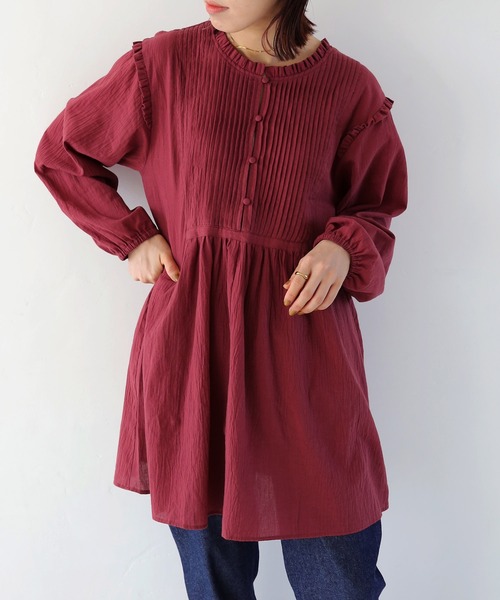 Crisp（クリスプ）の「フリルタックチュニック（シャツ/ブラウス・レディース・ワインレッド/チャコールグレー/ピンクベージュ/アイボリー・FREE）」の8枚目の写真