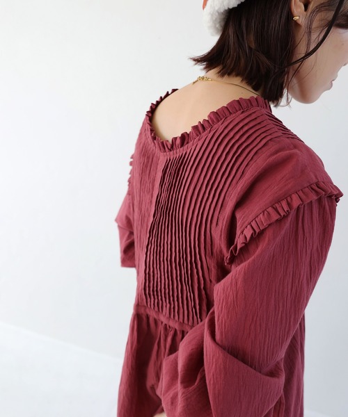 Crisp（クリスプ）の「フリルタックチュニック（シャツ/ブラウス・レディース・ワインレッド/チャコールグレー/ピンクベージュ/アイボリー・FREE）」の16枚目の写真