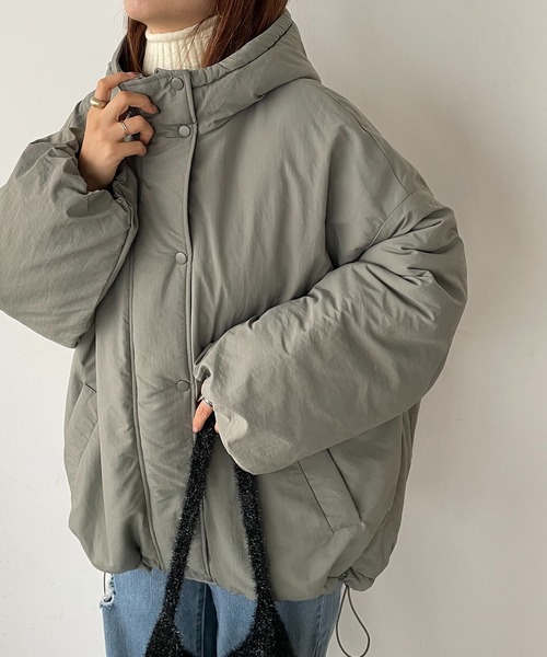 210nouve（トゥージュヌーブ）の「オーバーサイズモンスターパーカー（ダウンジャケット/コート・レディース・ブラック/ライトカーキ/アイボリー・FREE）」の3枚目の写真