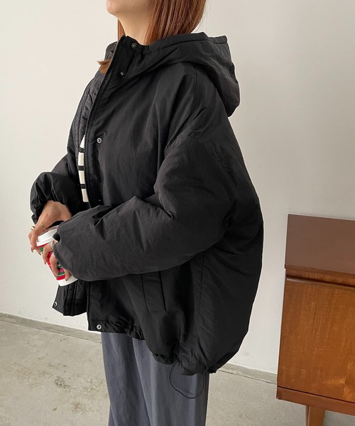 210nouve（トゥージュヌーブ）の「オーバーサイズモンスターパーカー（ダウンジャケット/コート・レディース・ブラック/ライトカーキ/アイボリー・FREE）」の9枚目の写真