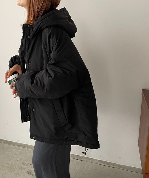 210nouve（トゥージュヌーブ）の「オーバーサイズモンスターパーカー（ダウンジャケット/コート・レディース・ブラック/ライトカーキ/アイボリー・FREE）」の10枚目の写真