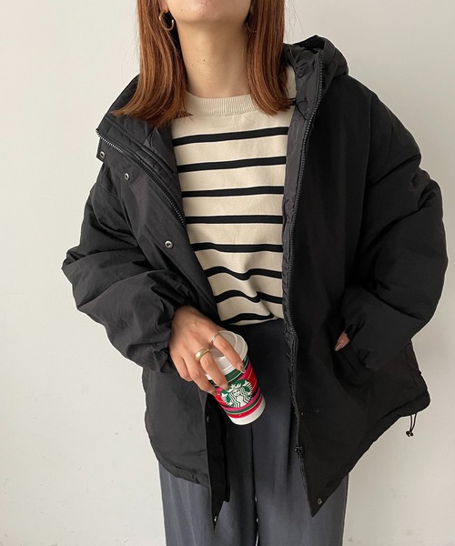 210nouve（トゥージュヌーブ）の「オーバーサイズモンスターパーカー（ダウンジャケット/コート・レディース・ブラック/ライトカーキ/アイボリー・FREE）」の6枚目の写真