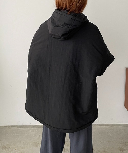 210nouve（トゥージュヌーブ）の「オーバーサイズモンスターパーカー（ダウンジャケット/コート・レディース・ブラック/ライトカーキ/アイボリー・FREE）」の16枚目の写真
