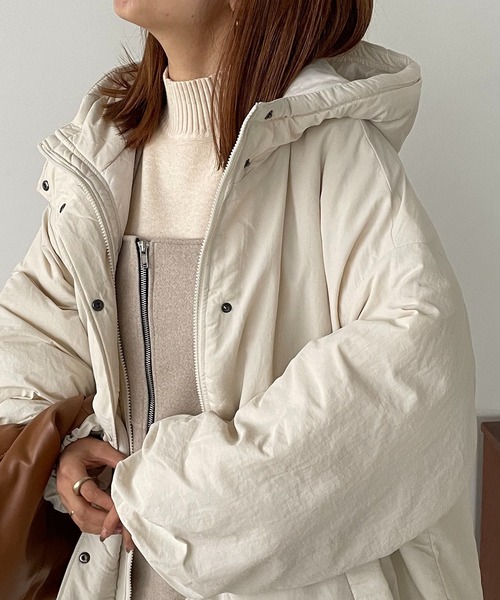 210nouve（トゥージュヌーブ）の「オーバーサイズモンスターパーカー（ダウンジャケット/コート・レディース・ブラック/ライトカーキ/アイボリー・FREE）」の18枚目の写真