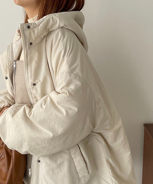 210nouve（トゥージュヌーブ）の「オーバーサイズモンスターパーカー（ダウンジャケット/コート・レディース・ブラック/ライトカーキ/アイボリー・FREE）」の20枚目の写真