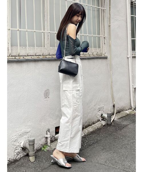 MURUA（ムルーア）の「カットアウトシアートップス（Tシャツ/カットソー・レディース・ブラック/その他1/グリーン・FREE）」の12枚目の写真