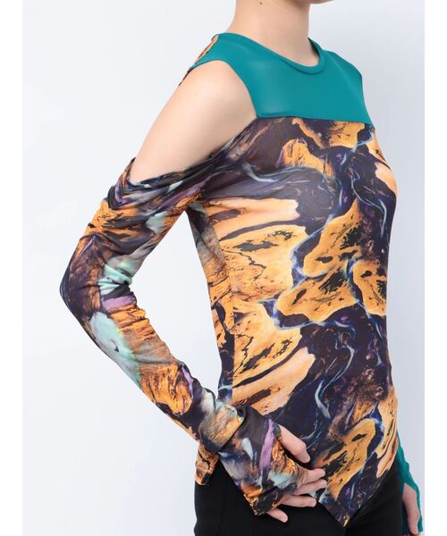 MURUA（ムルーア）の「カットアウトシアートップス（Tシャツ/カットソー・レディース・ブラック/その他1/グリーン・FREE）」の6枚目の写真