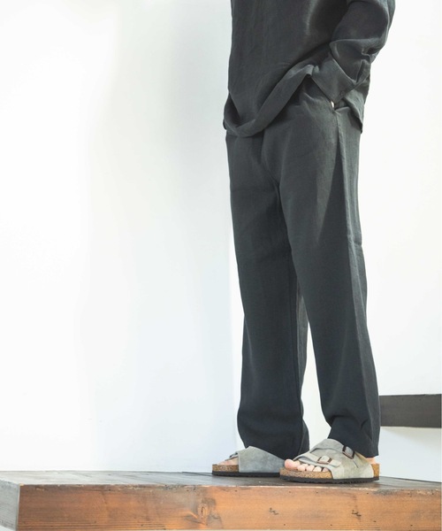 MR.OLIVE(ミスターオリーブ)の「SILKY LINEN / RELAX EASY PANTS / M241118(チノパンツ・メンズ・グリーン/ブラック/ナチュラル・LARGE/MEDIUM)」の4枚目の写真