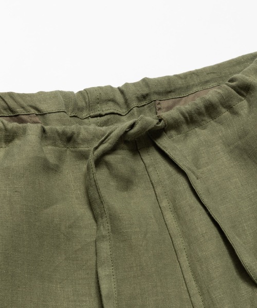 MR.OLIVE(ミスターオリーブ)の「SILKY LINEN / RELAX EASY PANTS / M241118(チノパンツ・メンズ・グリーン/ブラック/ナチュラル・LARGE/MEDIUM)」の13枚目の写真