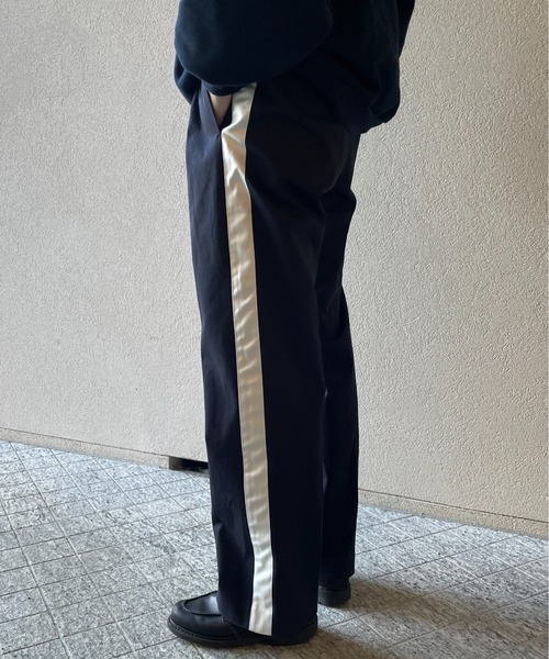 y/m by れぽすけ(イムバイレポスケ)の「サイドライントラウザー(その他パンツ・メンズ・ブラック/ネイビー・XL/S/M/L/XS)」の2枚目の写真
