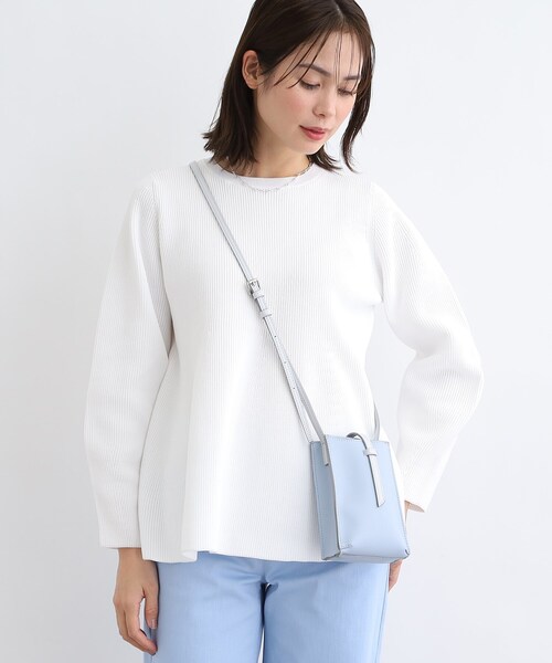 INDIVI(インディヴィ)の「◆【合皮】バイカラースマホポシェット(ショルダーバッグ・レディース・ブルー系9/ブラック系4/ベージュ系4・00)」の16枚目の写真