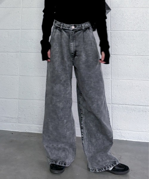 EPIMI E'PIMMY（エピミエピミー）の「ツータックバギーデニムパンツ（デニムパンツ・レディース・ブラック/ブルー/グレー・SMALL/MEDIUM）」の17枚目の写真