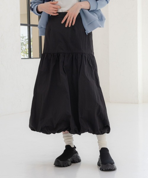 LAKOLE(ラコレ)の「グログランバルーンスカート / 106661(スカート・レディース・ライトブルー/ブラック/ライトベージュ・SMALL/MEDIUM)」の2枚目の写真