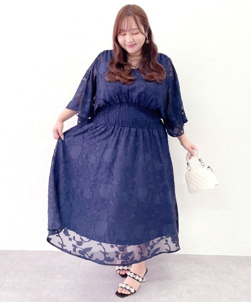 marun（マルン）の「＜大きいサイズ＞ 袖スリットデザイン花柄ワンピース marun（ワンピース・レディース・イエロー系/ブルー系/ピンク系/ネイビー系・L/LL/3L/4L/5L）」の2枚目の写真