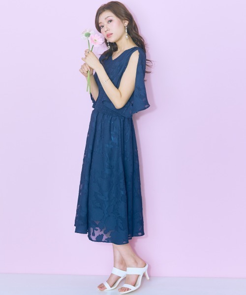 marun（マルン）の「＜大きいサイズ＞ 袖スリットデザイン花柄ワンピース marun（ワンピース・レディース・イエロー系/ブルー系/ピンク系/ネイビー系・L/LL/3L/4L/5L）」の19枚目の写真