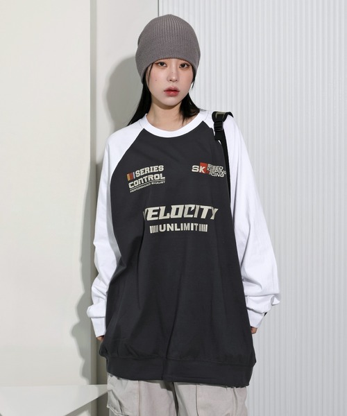 FOLLOWIN（フォロウィン）の「[UNISEX][カップルコーデおススメ!]ストリートオーバールックレタリング配色バシティ長袖ロングTシャツ（Tシャツ/カットソー・レディース・ベージュ/チャコールグレー/グレー/ブルー・FREE）」の7枚目の写真