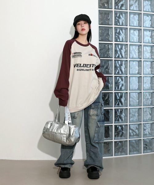 FOLLOWIN（フォロウィン）の「[UNISEX][カップルコーデおススメ!]ストリートオーバールックレタリング配色バシティ長袖ロングTシャツ（Tシャツ/カットソー・レディース・ベージュ/チャコールグレー/グレー/ブルー・FREE）」の20枚目の写真