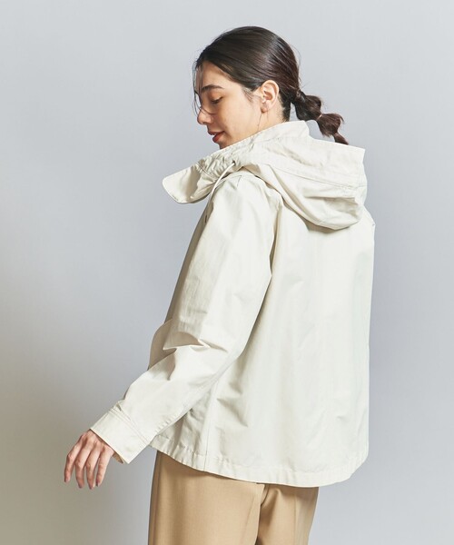 BEAUTY&YOUTH UNITED ARROWS（ビューティーアンドユースユナイテッドアローズ）の「グログランフード マウンテンパーカー -2WAY/撥水加工-（マウンテンパーカー・レディース・ベージュ/ネイビー/オフホワイト・XS/S/L/M）」の12枚目の写真