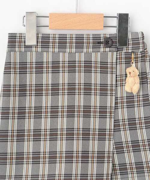 SHOO・LA・RUE（シューラルー）の「◆【110-140cm】クマチャーム付きチェックスカパン（その他パンツ・キッズ・ブラック系1/サックスブルー系1・11/14/13/12）」の9枚目の写真