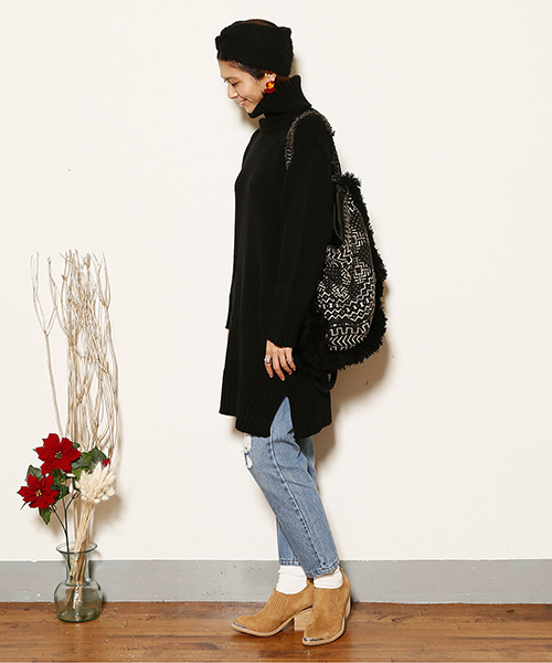 mystic(ミスティック)の「【mystic】ダメージデニムテーパード(デニムパンツ・レディース・ネイビー/ブルー・2/1)」の18枚目の写真