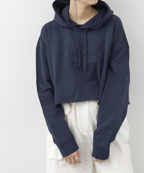 U by SPICK&SPAN（ユーバイスピックアンドスパン）の「【GANNI / ガニー】 Isoli Cropped Oversized Hoodie（パーカー・レディース・ネイビー・FREE）」の3枚目の写真