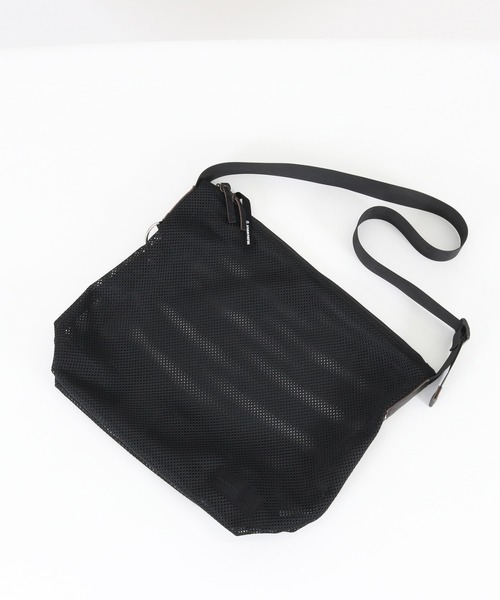 ADAM PATEK(アダムパテック)の「《ADAM PATEK》 mesh shoulder bag/メッシュショルダーバッグ(ショルダーバッグ・メンズ・ブラック・FREE)」の11枚目の写真