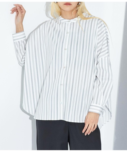 Settimissimo（セッティミッシモ）の「スパンバック ギャザ-デザイン ブラウス シャツ 長袖（シャツ/ブラウス・レディース・ホワイト×ブラック/グレー・FREE）」の2枚目の写真