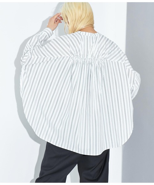 Settimissimo（セッティミッシモ）の「スパンバック ギャザ-デザイン ブラウス シャツ 長袖（シャツ/ブラウス・レディース・ホワイト×ブラック/グレー・FREE）」の17枚目の写真