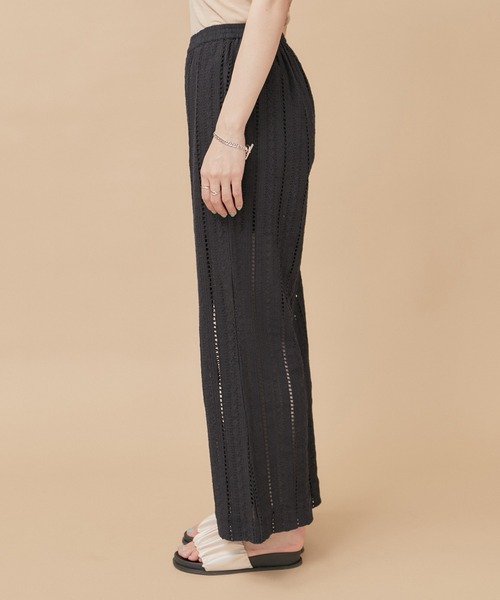 le cercle ADAM ET ROPE'（ルセルクルアダムエロペ）の「ストライプレースソフトフレアパンツ（その他パンツ・レディース・ブラック/オフホワイト・FREE）」の6枚目の写真