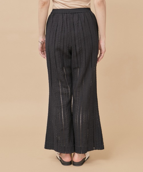 le cercle ADAM ET ROPE'（ルセルクルアダムエロペ）の「ストライプレースソフトフレアパンツ（その他パンツ・レディース・ブラック/オフホワイト・FREE）」の5枚目の写真