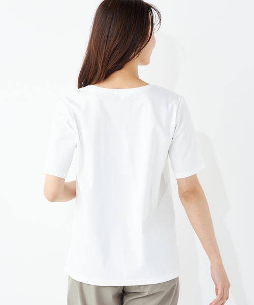 A/C DESIGN BY ALPHA CUBIC(エーシーデザインバイアルファキュービック)の「【接触冷感】ロゴプリントTシャツ(Tシャツ/カットソー・レディース・オフホワイト/ライトグレー/レッド・M/L)」の5枚目の写真