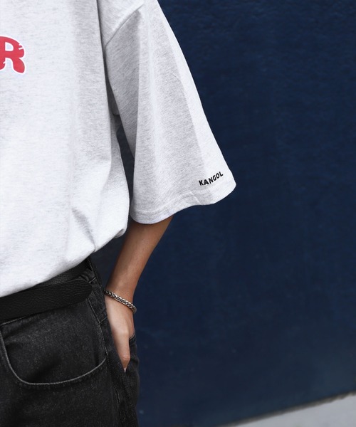 KANGOL（カンゴール）の「【KANGOL】 別注 コラボ 90s イラストプリント オーバーサイズ 半袖 Tシャツ BOY ＆ GIRL（Tシャツ/カットソー・レディース・ブラック系/オートミール/ホワイト系/ブラック/ブルー系/アイボリー系/ブルー/ホワイト・LARGE/MEDIUM/X-LARGE）」の21枚目の写真