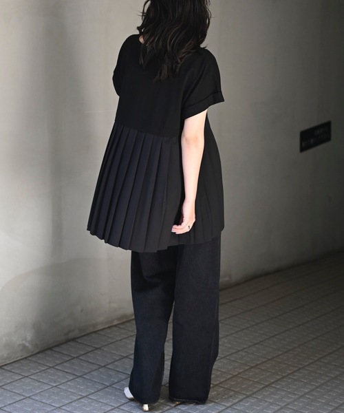 &HALF(アンドハーフ)の「プリーツ切替トップス(Tシャツ/カットソー・レディース・オフホワイト/ブラック/サックスブルー・L/M)」の18枚目の写真