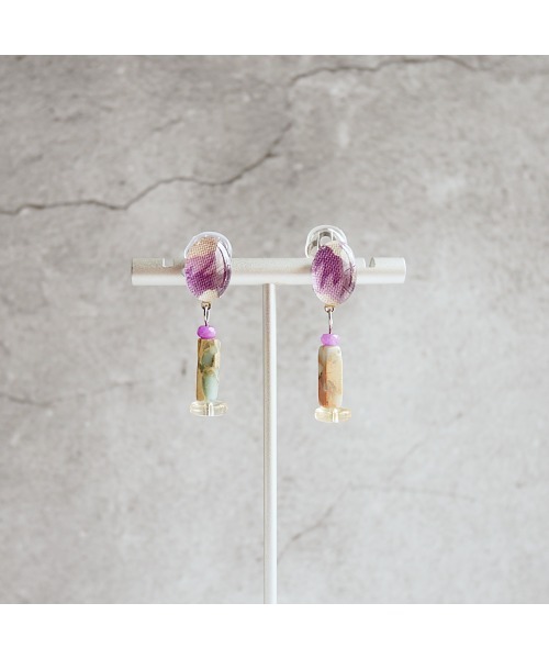 tone(トーン)の「【joesstyle】*Glass Earrings*ファブリック×ストーンの小さなイヤリング(MA)(イヤリング・レディース・マルチ・FREE)」の1枚目の写真