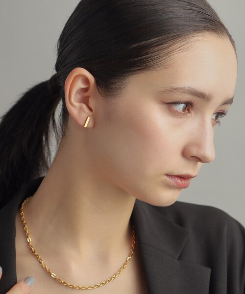 COCOSHNIK ONKITSCH(ココシュニックオンキッチュ)の「シルバー レクタングル スタッドピアス GP(ピアス(両耳用)・レディース・ゴールド・00)」の9枚目の写真