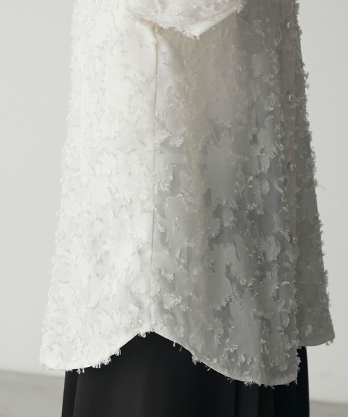 BONLECILL noir（ボンルシールノワール）の「【BONLECILL noir】2way フリンジジャガードパールボタン クレリックブラウス（シャツ/ブラウス・レディース・アイボリー/ブラック・FREE）」の19枚目の写真