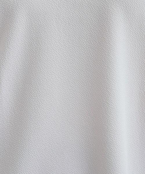 SHOO・LA・RUE（シューラルー）の「【洗える/S-LL】洗濯後しわになりにくい 首元すっきりキーネックトップス（Tシャツ/カットソー・レディース・ライトグレー/ブラウン系/ブラック・04/03/02/01）」の8枚目の写真