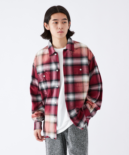 B.C STOCK(ベーセーストック)の「OMBRE DAMAGE シャツ(シャツ/ブラウス・メンズ・ブルー系その他/レッド/ブラック/ブラック系その他・LARGE/MEDIUM)」の1枚目の写真