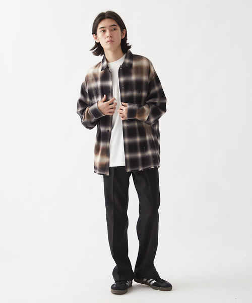 B.C STOCK(ベーセーストック)の「OMBRE DAMAGE シャツ(シャツ/ブラウス・メンズ・ブルー系その他/レッド/ブラック/ブラック系その他・LARGE/MEDIUM)」の22枚目の写真