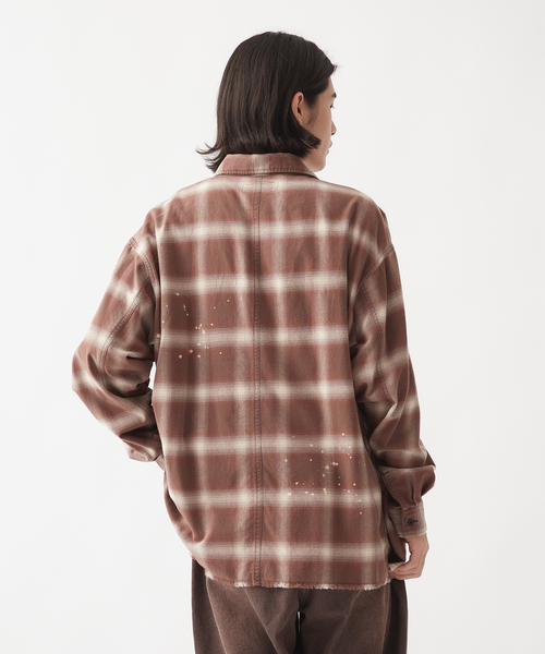 B.C STOCK(ベーセーストック)の「OMBRE DAMAGE シャツ(シャツ/ブラウス・メンズ・ブルー系その他/レッド/ブラック/ブラック系その他・LARGE/MEDIUM)」の9枚目の写真