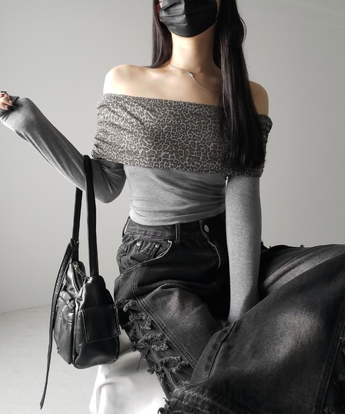 me+em select（ミームセレクト）の「【 ２color 】レオパードワイドオフショルカットソートップス ／ leopard wide off-shoulder cutsew tops（Tシャツ/カットソー・レディース・ブラウン/グレー・FREE）」の11枚目の写真