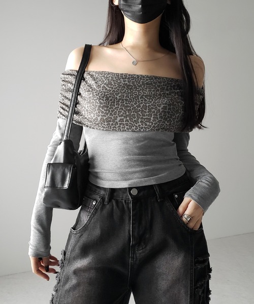 me+em select（ミームセレクト）の「【 ２color 】レオパードワイドオフショルカットソートップス ／ leopard wide off-shoulder cutsew tops（Tシャツ/カットソー・レディース・ブラウン/グレー・FREE）」の8枚目の写真
