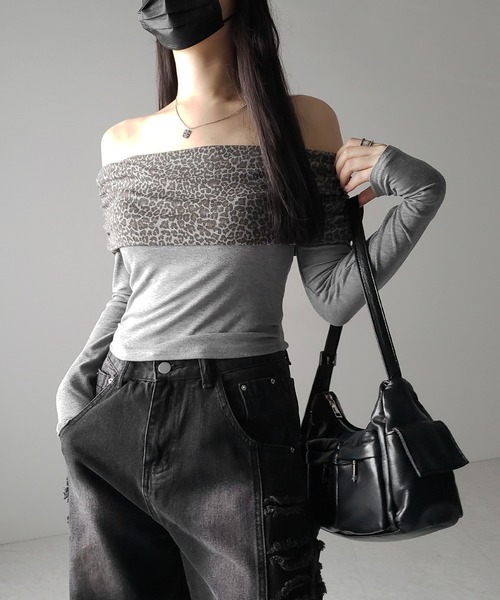 me+em select（ミームセレクト）の「【 ２color 】レオパードワイドオフショルカットソートップス ／ leopard wide off-shoulder cutsew tops（Tシャツ/カットソー・レディース・ブラウン/グレー・FREE）」の9枚目の写真