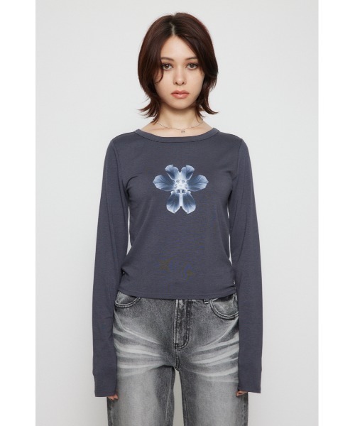 LAGUA GEM(ラグアジェム)の「FLOWER PRINT ロングTシャツ(Tシャツ/カットソー・レディース・ブラウン/ブラック/チャコールグレー・FREE)」の4枚目の写真