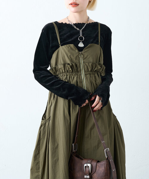 w closet（ダブルクローゼット）の「ベロアシアーカットソー（Tシャツ/カットソー・レディース・アイボリー/ブラック/ネイビー・FREE）」の2枚目の写真